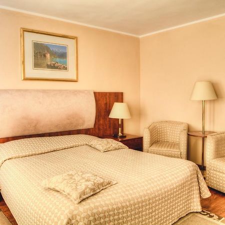 Vila Pinul Si Mesteacanul Hotell Poiana Brasov Exteriör bild