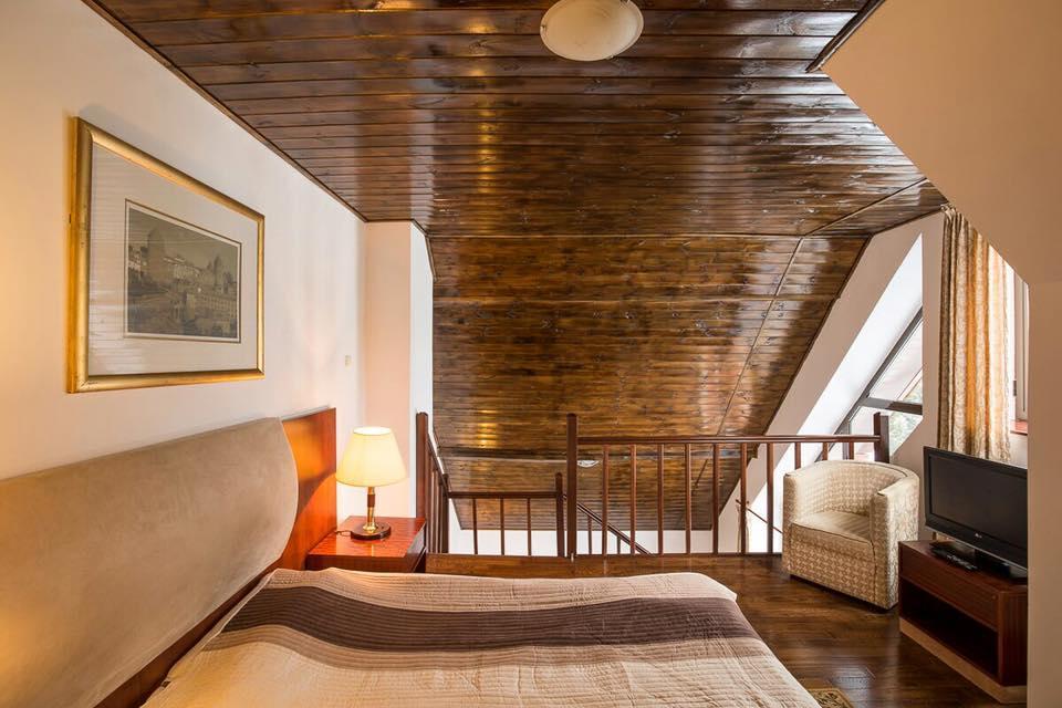 Vila Pinul Si Mesteacanul Hotell Poiana Brasov Exteriör bild