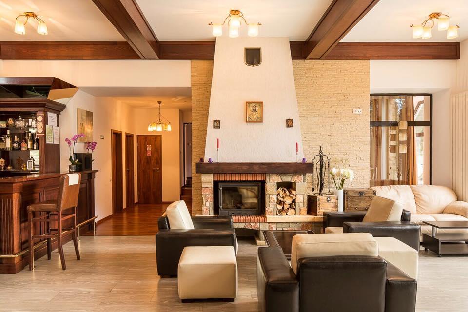 Vila Pinul Si Mesteacanul Hotell Poiana Brasov Exteriör bild