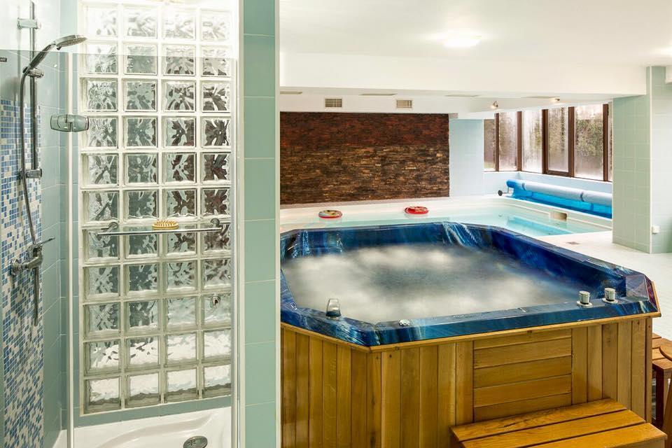 Vila Pinul Si Mesteacanul Hotell Poiana Brasov Exteriör bild