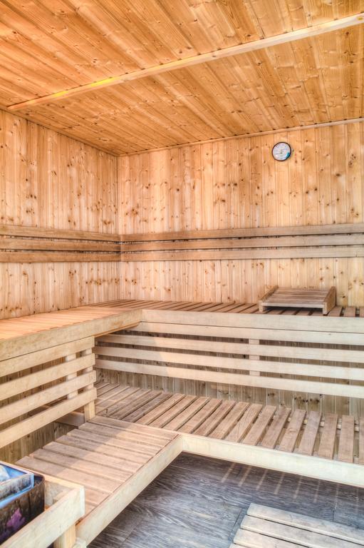 Vila Pinul Si Mesteacanul Hotell Poiana Brasov Exteriör bild
